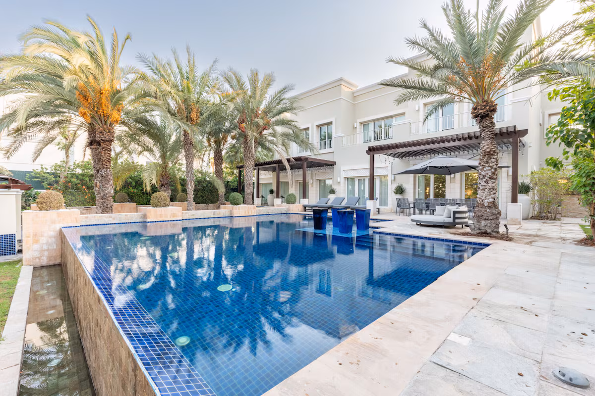Villa Window Cleaning in The Lakes Dubai